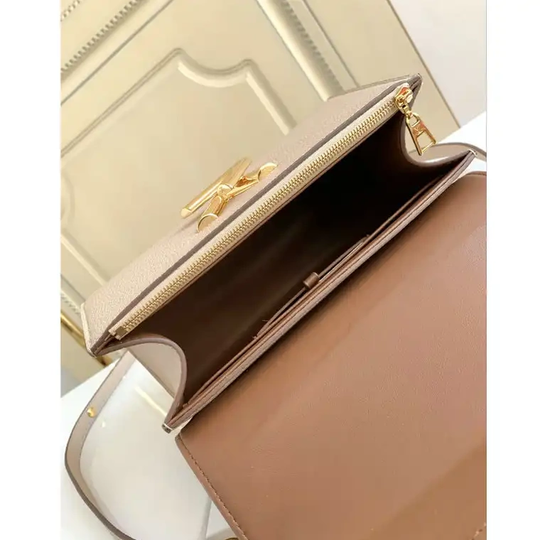 Bags 2110YA0040 LV 0803